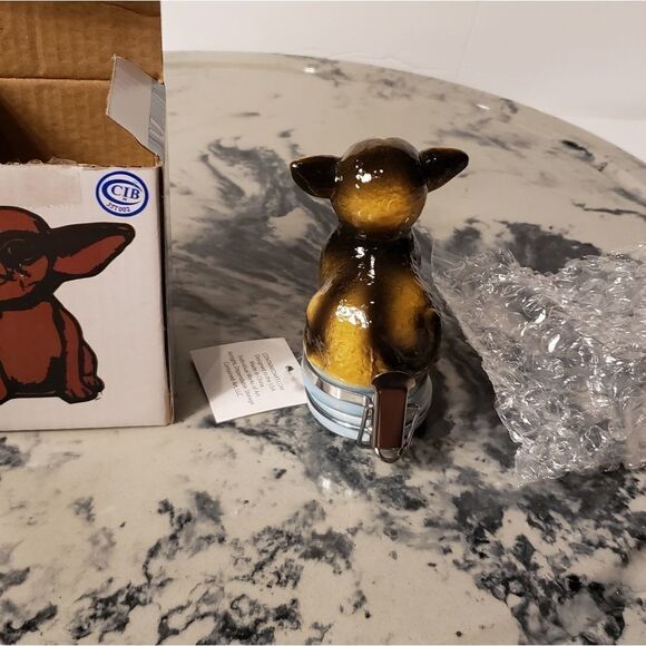 ContainerArt Chihuahua Storage - Picture 3 of 9